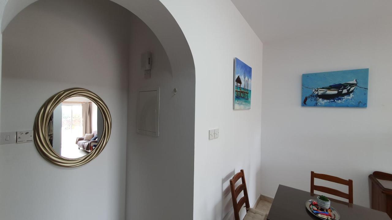 Peaceful Apartment With Double Bed - Oak Breeze Πάφος Εξωτερικό φωτογραφία