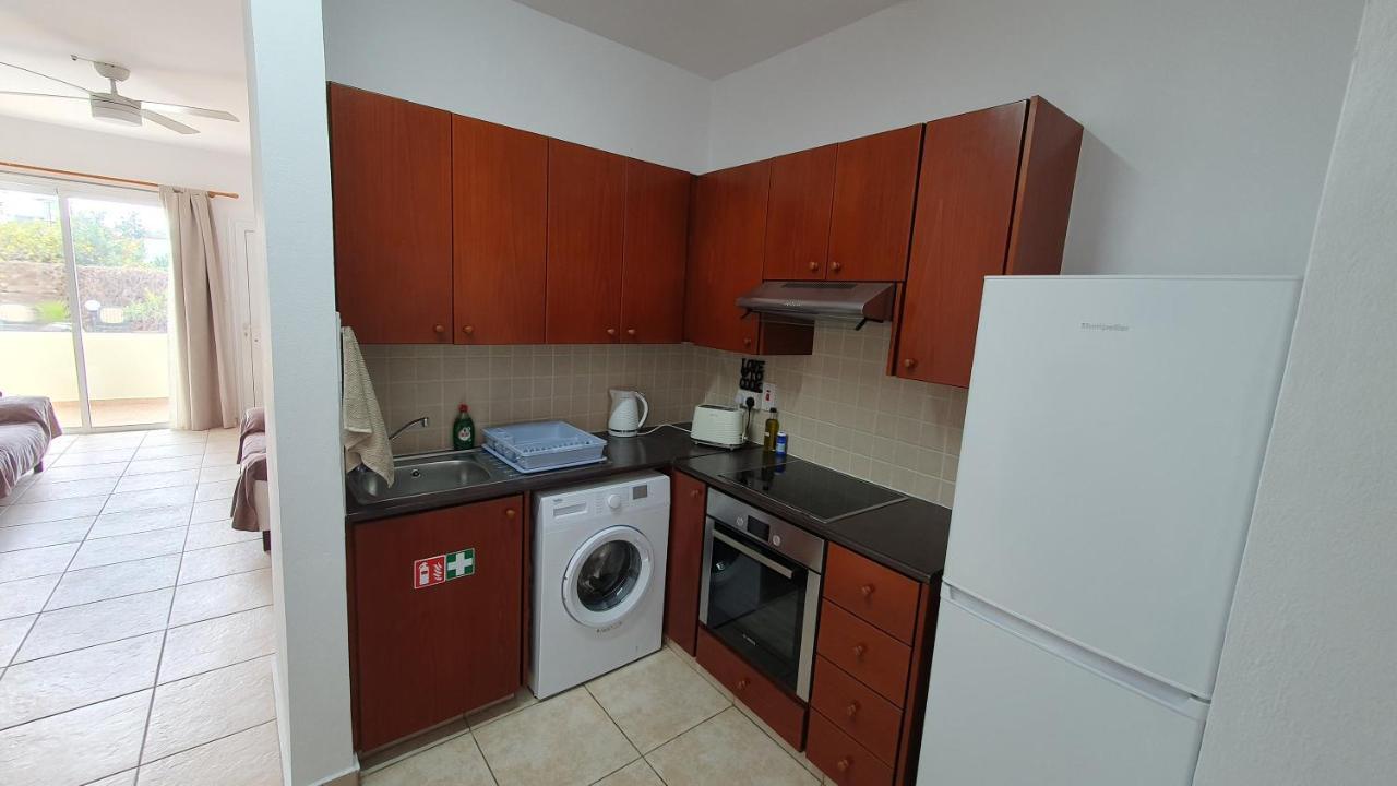 Peaceful Apartment With Double Bed - Oak Breeze Πάφος Εξωτερικό φωτογραφία