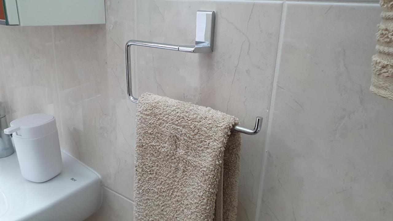 Peaceful Apartment With Double Bed - Oak Breeze Πάφος Εξωτερικό φωτογραφία
