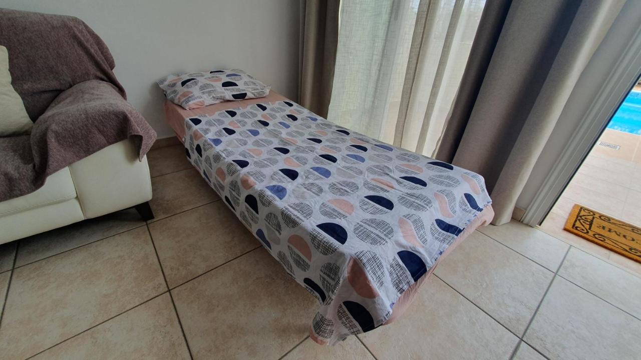 Peaceful Apartment With Double Bed - Oak Breeze Πάφος Εξωτερικό φωτογραφία